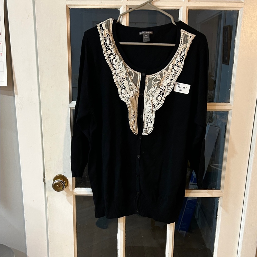 970    Isabella  Rodriguez Elegant Black